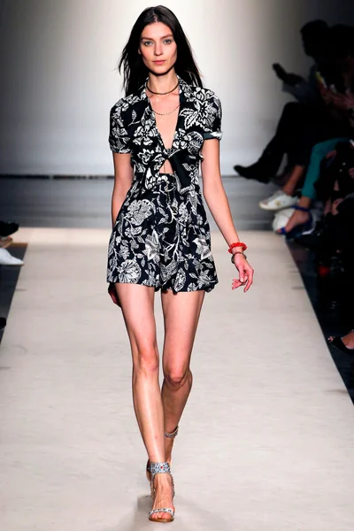 Look 2